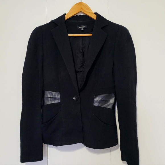 Le Chateau Fitted Black Blazer with Leather detailing - Picture 2 of 3